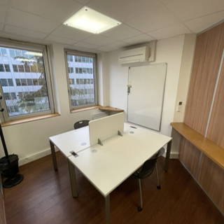 Bureau privé 40 m² 5 postes Coworking Rue de Mantes Colombes 92700 - photo 3